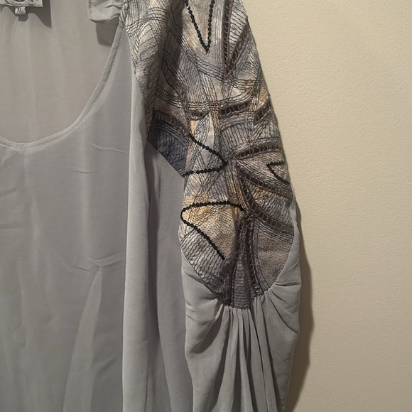 Top - Picture 3 of 5